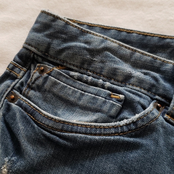 Mossimo Distressed Curvy Boot Cut Jeans Sz16S - Picture 5 of 7